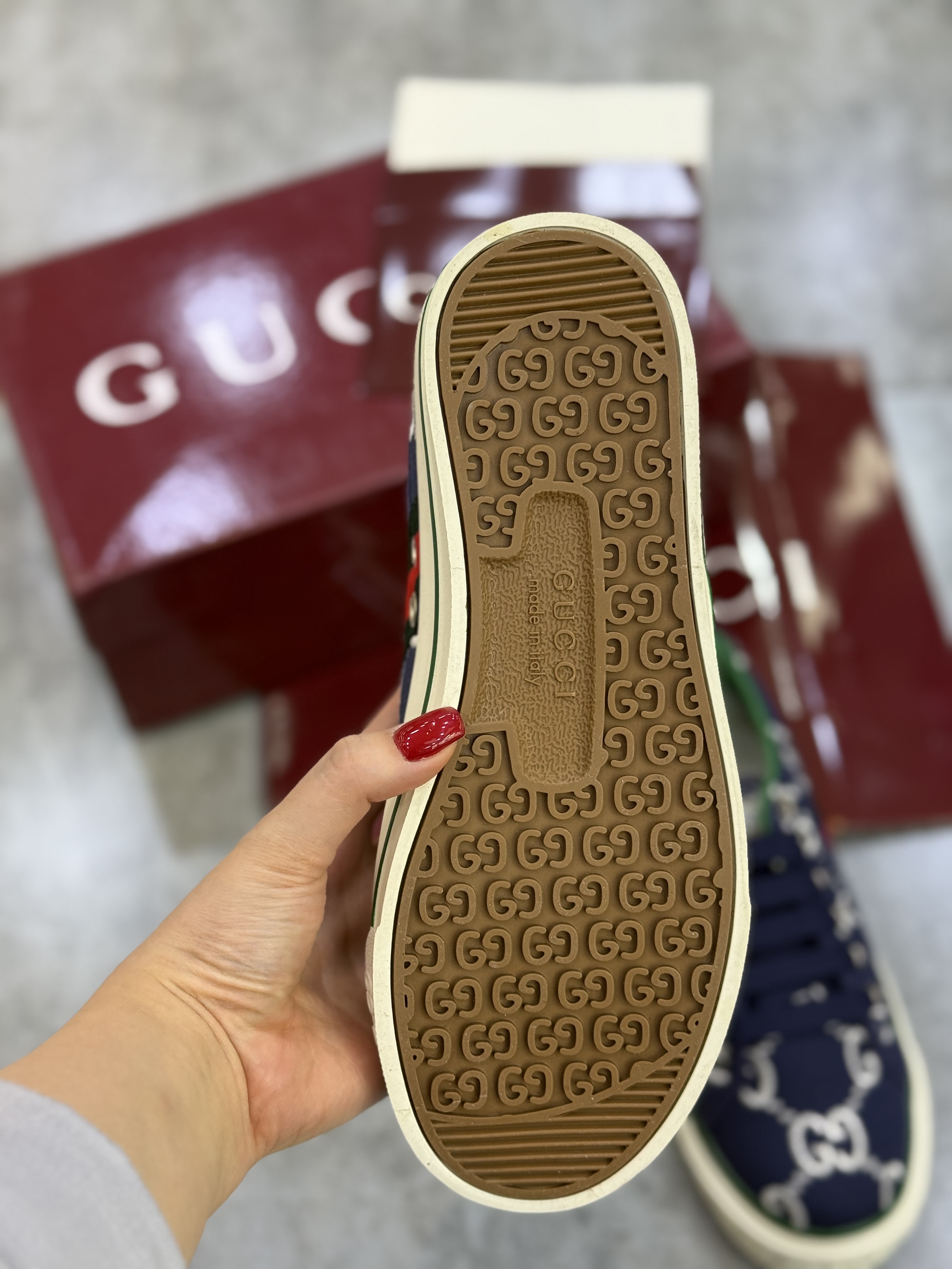 کتونی زنانه گوچی